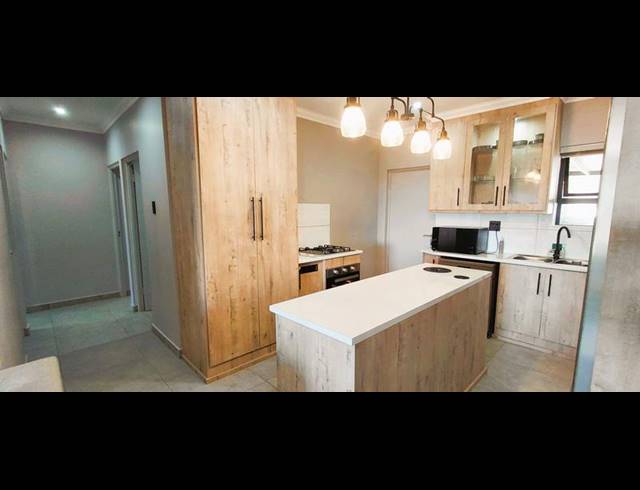 3 BEDROOM TOWNHOUSE FOR SALE IN HEUWELSIG